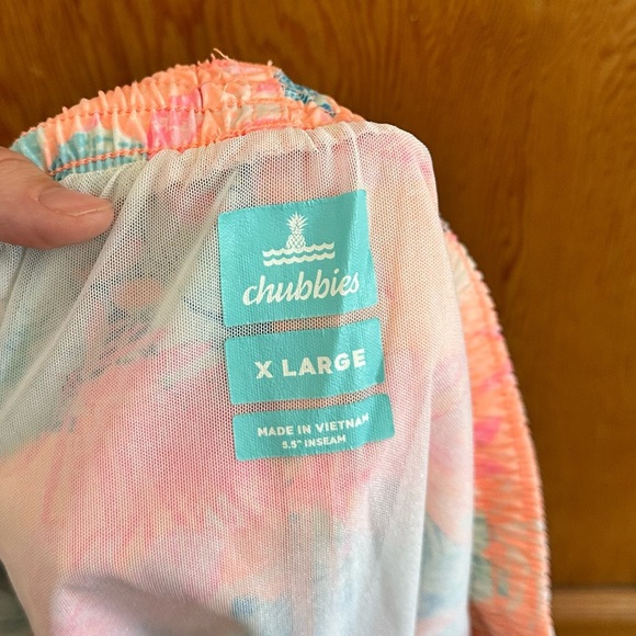 chubbies men’s 5.5 inseam tiger pose lined swim trunks - Picture 6 of 7